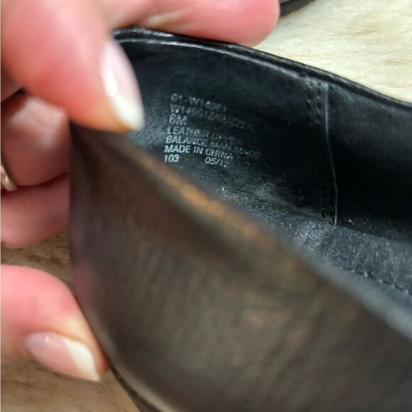 White Mountain Black Leather Ballet Wedges size 8 - Picture 5 of 8